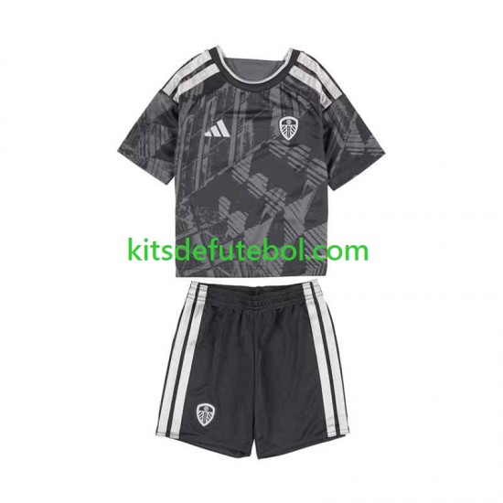 Camisola Leeds United Criança Terceiro equipamento 2026-2027 Mangas Curtas