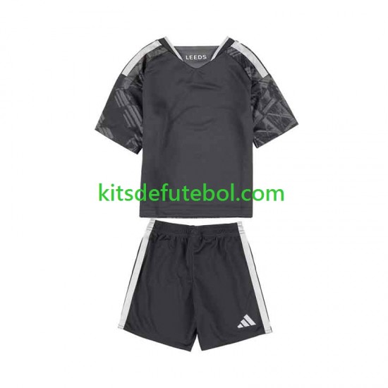 Camisola Leeds United Criança Terceiro equipamento 2026-2027 Mangas Curtas
