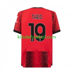 Camisola AC Milan Theo Hernandez 19 Homem Equipamento principal 2023-2024 Mangas Curtas