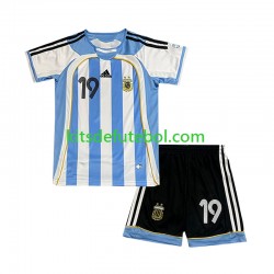 Camisola Retrô Seleção da Argentina Lionel Messi 19 Criança Equipamento principal 2006 Mangas Curtas